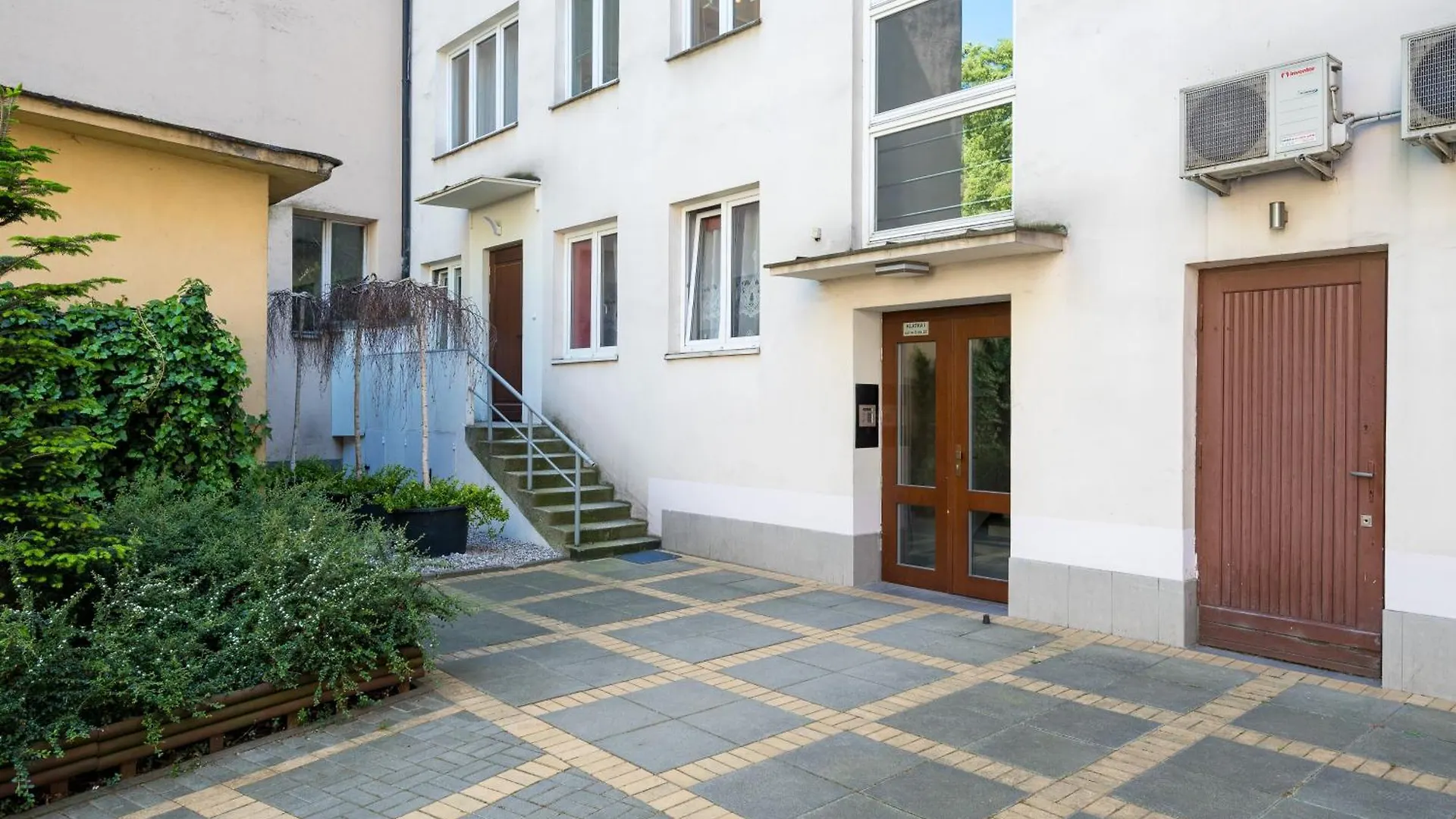 Plac Konstytucji Homely Studio Warsaw